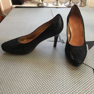 Ron White Black textured pumps